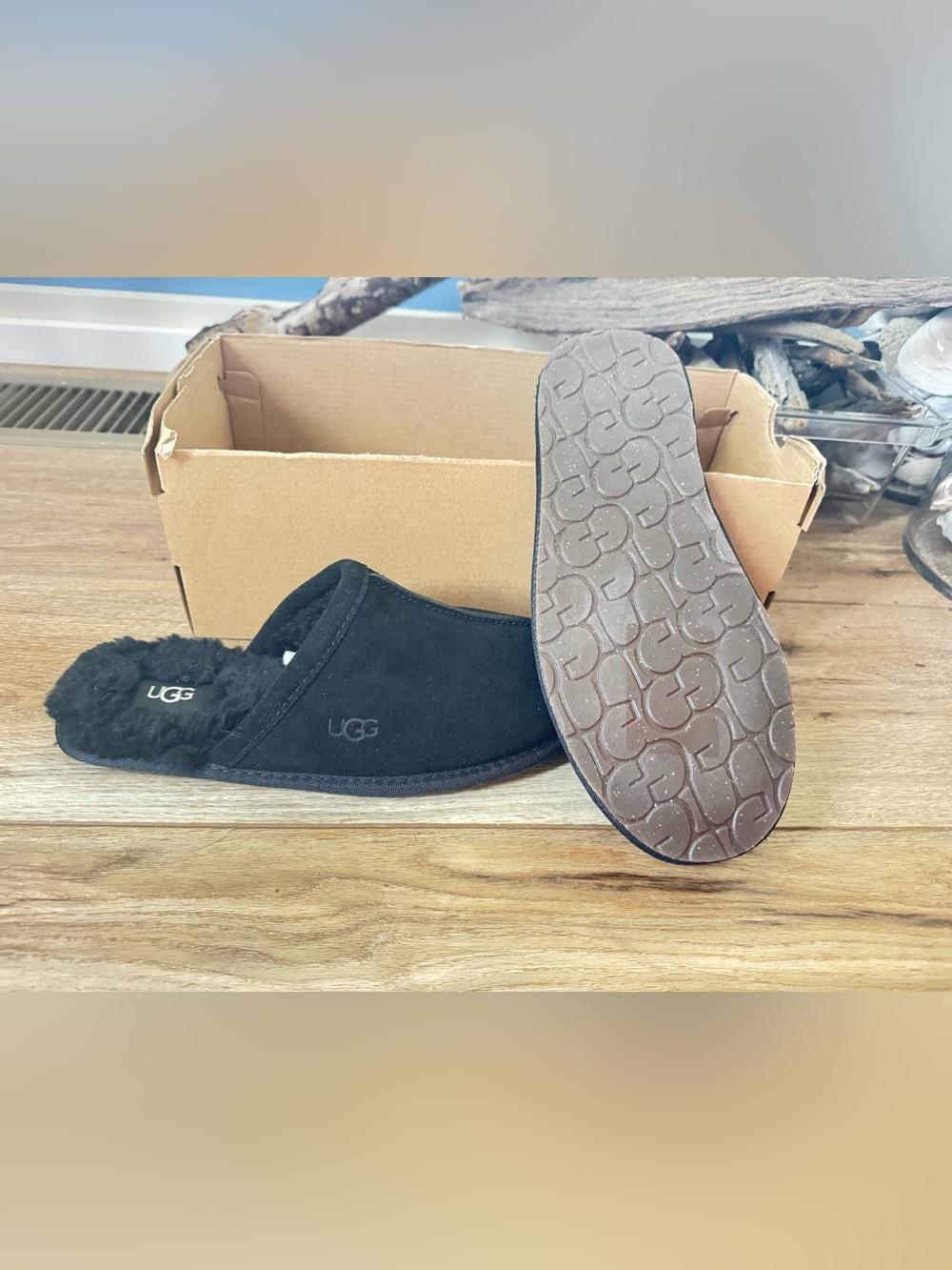 Ugg scuff slippers size 8